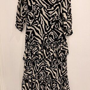 2/40$ B+ Fashion Zebra 3/4 Sleeve Dress With Frill
